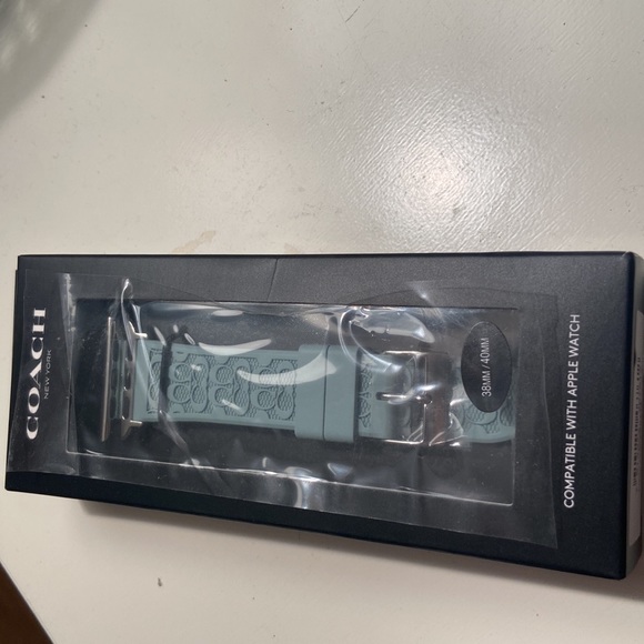 NEW Coach Apple Watch Strap - Picture 5 of 5